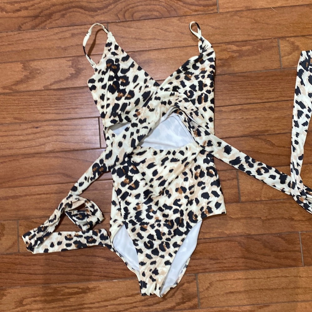Nwot aerie wrap leopard one piece small long
